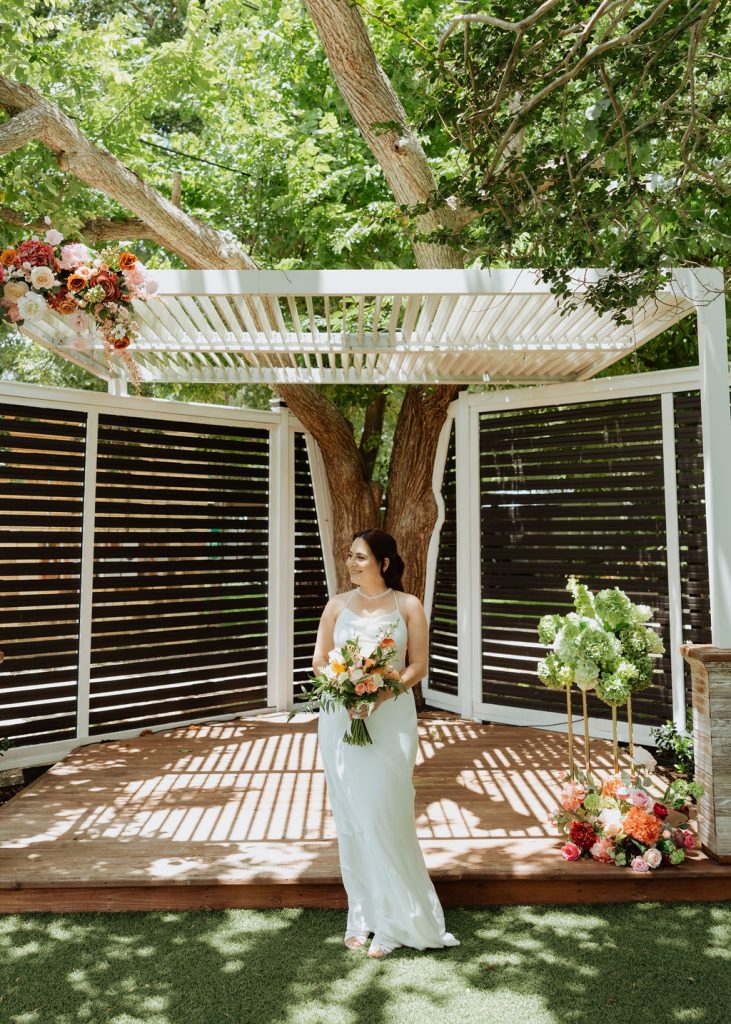 wedding flower budget Houston, how much do wedding flowers cost, Houston wedding flowers cost, wedding florist budget guide, affordable wedding flowers Houston, wedding flower checklist, wedding flower ideas on a budget, elegant wedding flowers Houston, wedding flowers for historic venues, how to save money on wedding flowers
